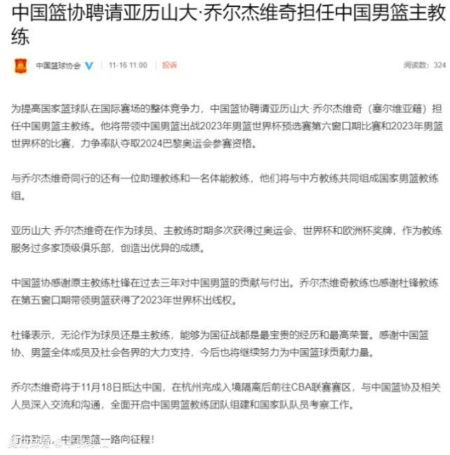 在2022-23赛季，哈兰德随曼城夺得了欧冠冠军、英超冠军和足总杯冠军。